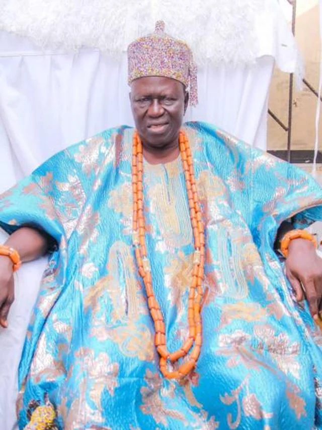 HRM Oba Saka Bakare