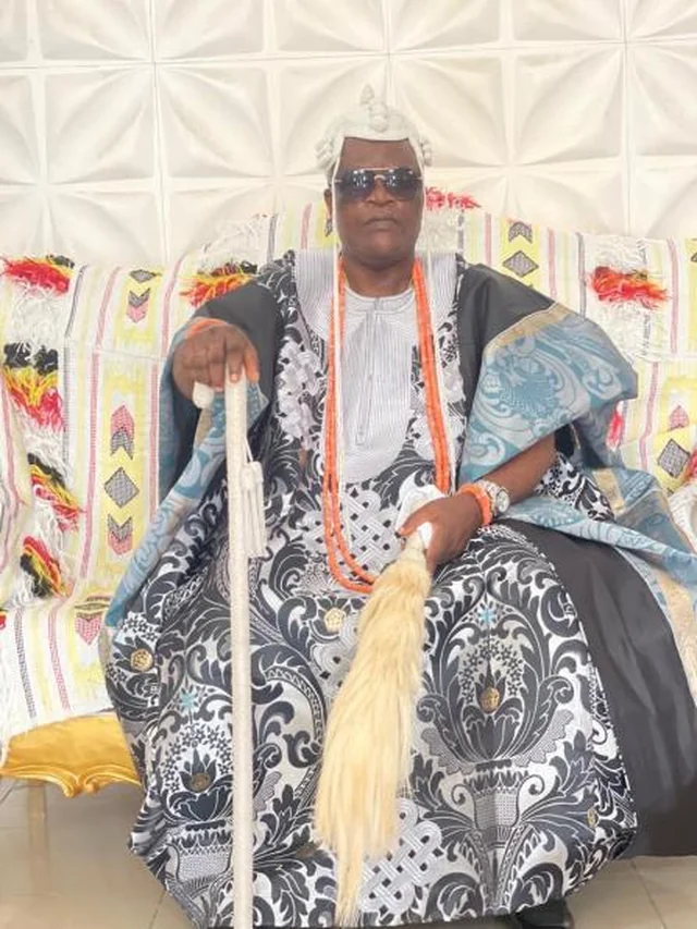 HRM Oba Waliu Rasak