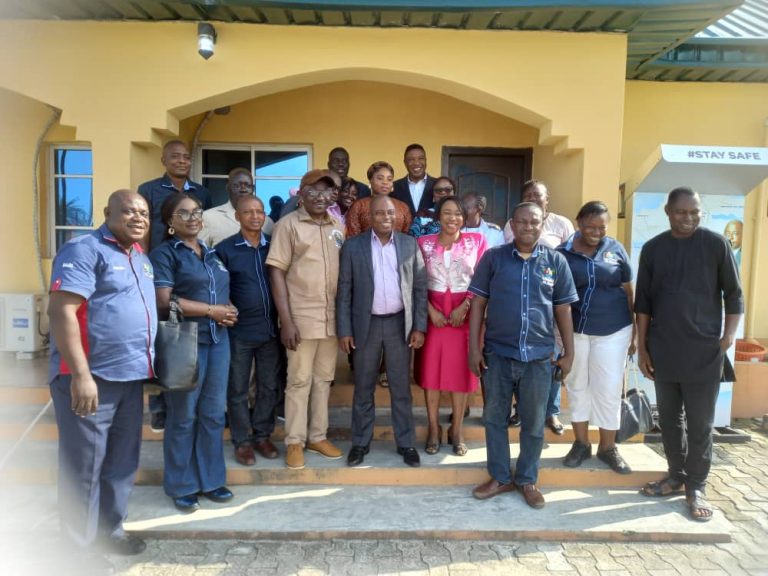 MAYOR OLOWA RECEIVES MINISTRY OF LOCAL GOVERNMENT AND COMMUNITY AFFAIR’S PROJECT MONITORING TEAM.